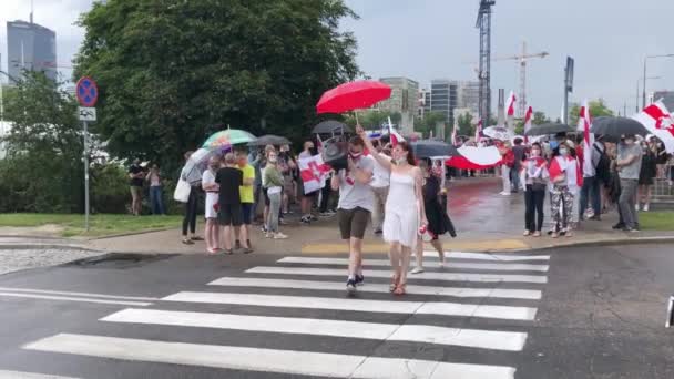 Βαρσοβία, Πολωνία - Ιούνιος 27, 2020: Αλληλεγγύη με — Αρχείο Βίντεο