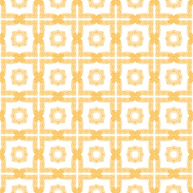 Döşemeli suluboya deseni. Sarı simetrik kaleydoskop arka planı. Elle boyanmış suluboya pürüzsüz. Tekstil hazır klasik baskı, mayo kumaş, duvar kağıdı, ambalaj..