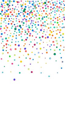 Beyaz arka planda suluboya konfeti. Çekici gökkuşağı renkli noktalar. Mutlu kutlamalar yüksek renkli parlak kart. Canlı elle boyanmış konfeti..