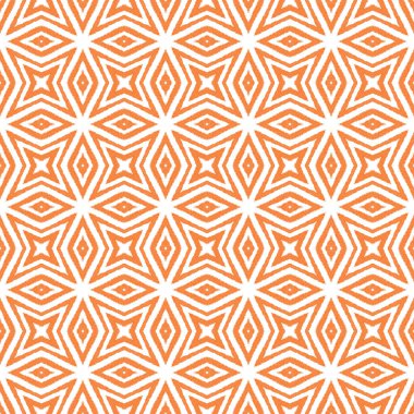 Etnik elle boyanmış desen. Turuncu simetrik kaleydoskop arka planı. Tekstil hazır taze baskı, mayo kumaş, duvar kağıdı, ambalaj. Yazlık elbise, elle boyanmış fayans..