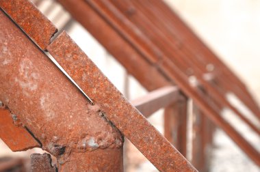 Eski paslı demir yapısı detay