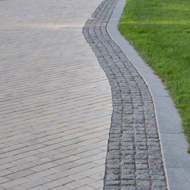 Taş yol park yol geç sonbaharda Arnavut kaldırımı