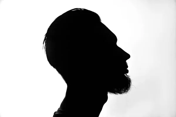 Het Silhouet Van Een Jongeman Met Een Stijlvolle Kapsel Baard — Stockfoto