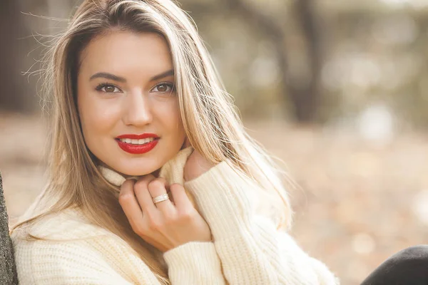 Classic Woman Portrait Autumn Background — Stock Photo, Image