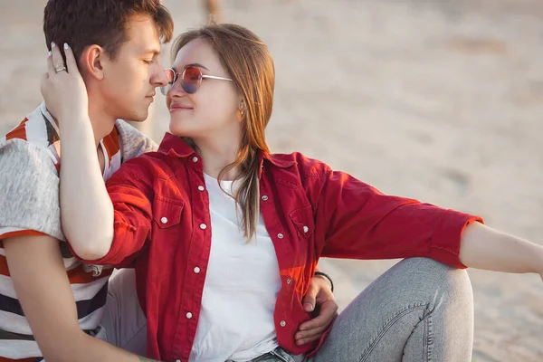 Loving Couple Sunset Beach Woman Man Together — Stock Photo, Image