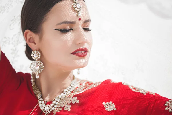 Mooie Indiaanse Vrouw Die Sari Draagt Vrouw Etnisch Indiaanse Kleding — Stockfoto