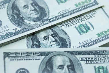 100 dolarlık banknotların fotoğraf yığını. Kavram ve Fikirler