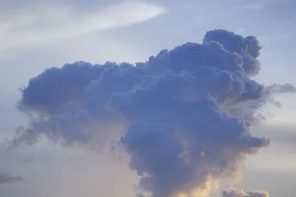 空に巨大な雲 — ストック写真