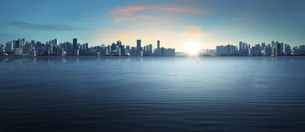 Panorama do horizonte da cidade — Fotografia de Stock