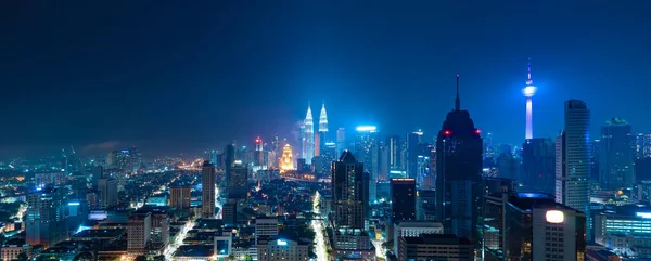 Panorama Havadan Görünümü Kuala Lumpur Cityscape Manzarası Ortasında Gece Sahne — Stok fotoğraf