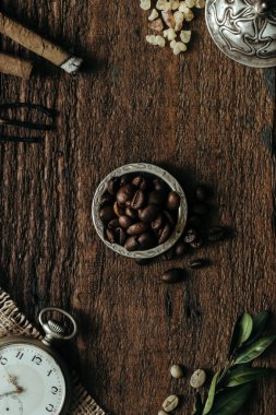 Yaratıcı düzenleme şeyler. Düz yatıyordu