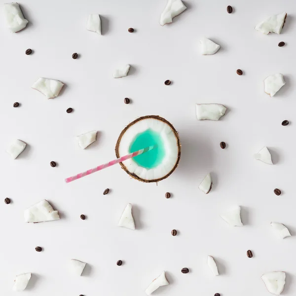 Patrón de coco sobre fondo blanco . — Foto de Stock