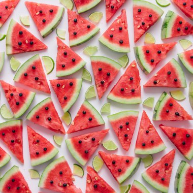 Karpuz ve limon dilimleri