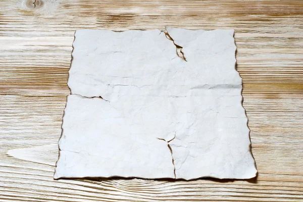 temiz eski masada kağıt parçası