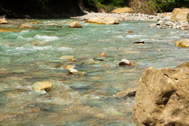 Soğuk hızlı çalışan Nehri