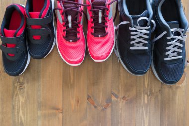 Yerdeki set aile Ayakkabı