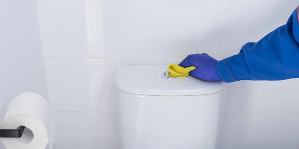 Disinfezione Delle Superfici Della Canna Scarico Della Toilette Con Uno — Foto Stock