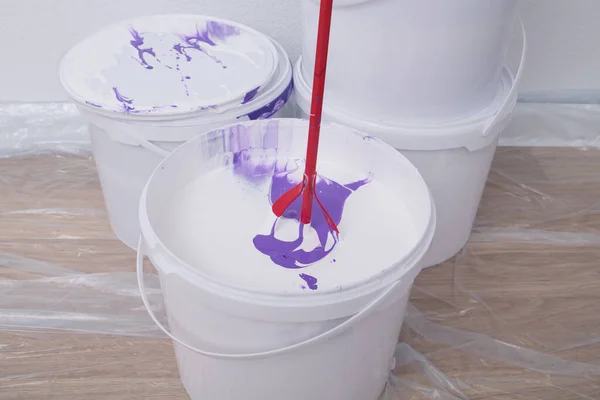 Close Paint Buckets Mixing Mixer White Wall — Stock Photo, Image