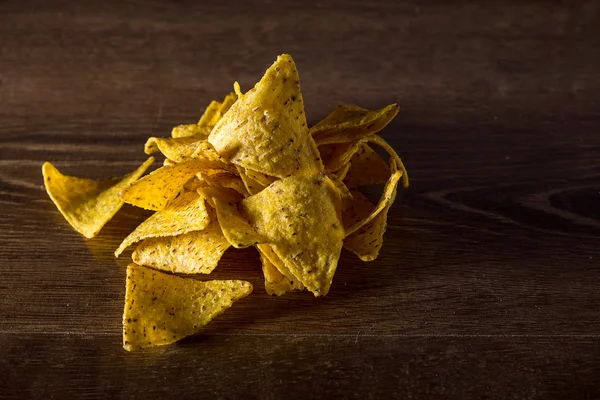 Nachos bölümünü rustik ahşap zemin üzerine