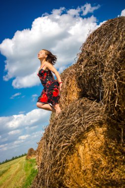 saman, Samanlık, köyden, yuvarlak kız alan 