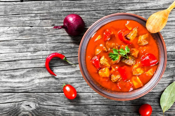 Beef stew with vegetables or goulash, traditional hungarian meal — Stock Photo, Image