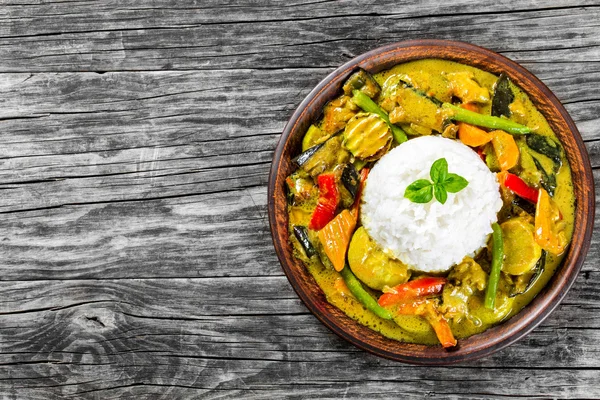 Vegetarische curry met rijst, kokosnoot, gember, sojasaus Top View — Stockfoto