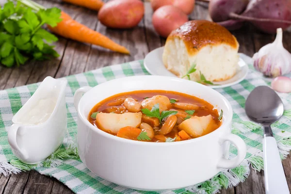 Sayuran Ukraina dan sup daging borscht, close-up — Stok Foto