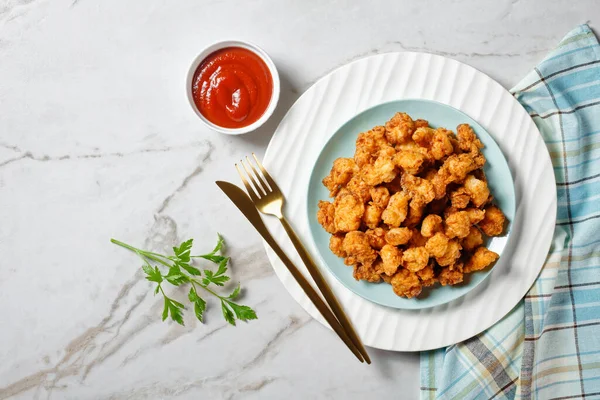 Pollo Popcorn Piatto Americano Fast Food Base Pezzi Pollo Impanati — Foto Stock