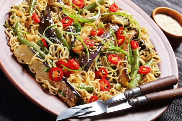 Eggplant Green Bean Noodle Salad Earthenware Platter Dark Rustic Table — Stock Photo, Image