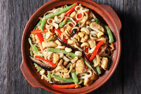 Chicken Satay Rice Noodle Green Beans Pepper Eggplant Bowl Wooden — Stock Photo, Image