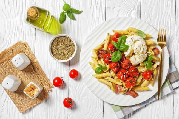 Easy Italian Dinner Pasta Bake Penne Bacon Cherry Tomatoes Mozzarella — Stock Photo, Image