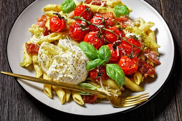 Italian Caprese Pasta Bake Pasta Penne Bacon Cherry Tomatoes Mozzarella — Stock Photo, Image