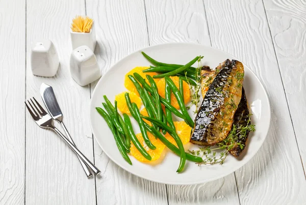 Filé Cavala Vidro Laranja Com Feijão Verde Fresco Laranja Cozido — Fotografia de Stock