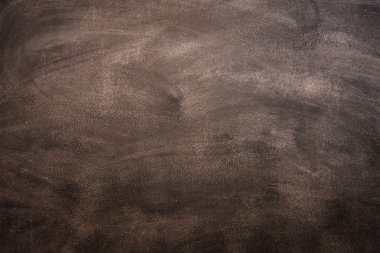 Tebeşir izlerini, siyah arka plan ile kirli yazı tahtası