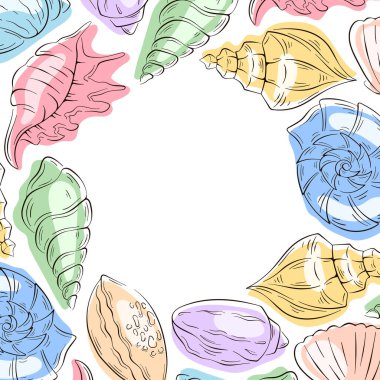 Düz bir şekilde dekoratif bir sınırda dizilmiş renkli deniz kabuğu. Yaz veya plaj temalı sanat eserleri için tropik deniz tasarımı