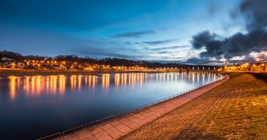 Kaunas geceleri