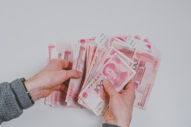 Yüz Yuan banknotlar