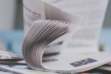 Gazeteler yığını