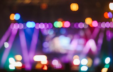 Konserde aydınlatma