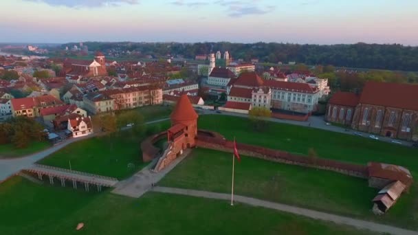Stare miasto w Kownie, Litwa: widok z lotu ptaka — Wideo stockowe