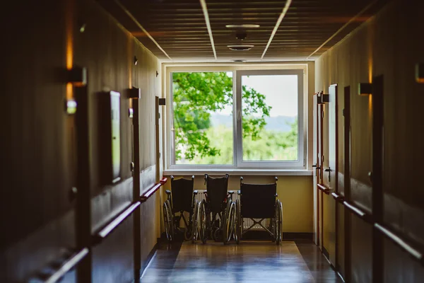 Wózków inwalidzkich w szpitalu — Zdjęcie stockowe