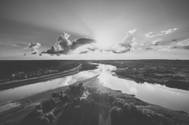 Yaz günbatımı Kaunas, Litvanya