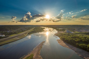 Yaz günbatımı Kaunas, Litvanya