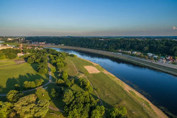 Sommar solnedgång i Kaunas, Litauen — Stockfoto