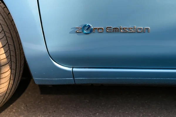 Όλα-ηλεκτρικό αυτοκίνητο Nissan Leaf — Φωτογραφία Αρχείου