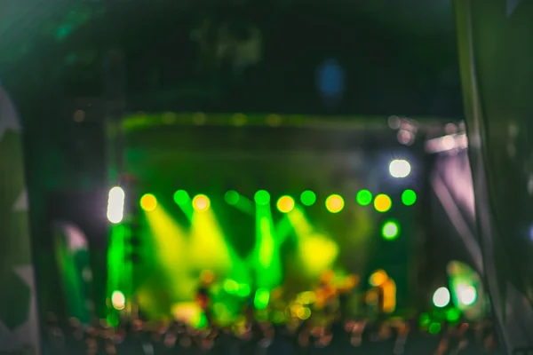 Pubblico concerto sfocato — Foto Stock