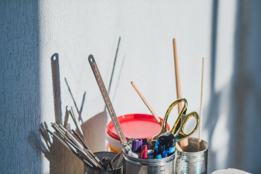 metal kutular içinde ileti örneği