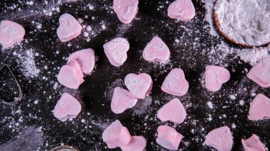 krema şeker ile hatmi Kalpler