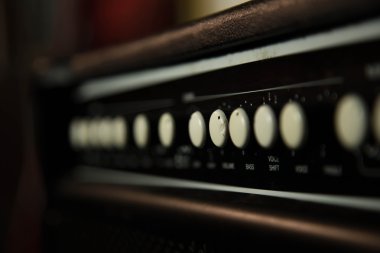 Profesyonel combo amfi elektro gitar kapatmak için