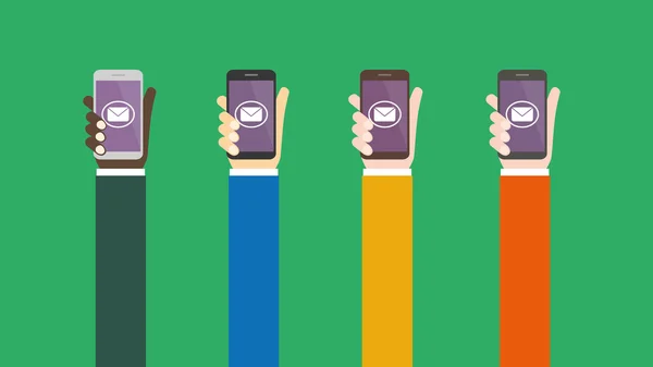 Posta uygulaması birleştiren iş adamları cep telefonlarıyla çok ırklı, farklı ulusal eller